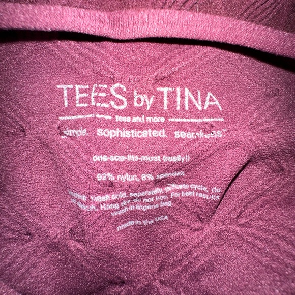 Lattice Dress TEEs by Tina in 154 Burgundy - Picture 3 of 3